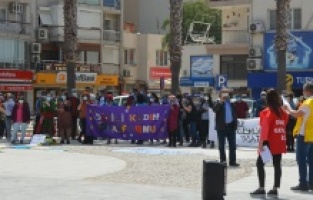 Dikili'de 1 Mayıs: “Bozuk düzende sağlam çark olmaz!”