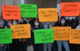 Bergama'da esnaf kepenk kapattı!