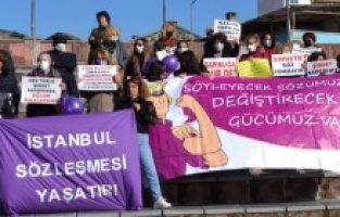 Bergamalı kadınlar: "Eşit ve özgür bir toplum için isyandayız!”