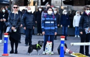 İzmir’de Ata’ya saygı için hayat durdu