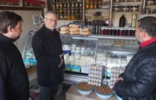 Kani Beko: Bergama Belediyesi esnaf cinayeti işliyor