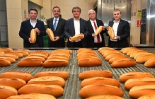 İzmir’in "Halk Ekmek" modeli yüzleri güldürdü