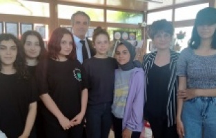 Dikili Semih Tınay Anadolu Lisesi'den resim sergisi