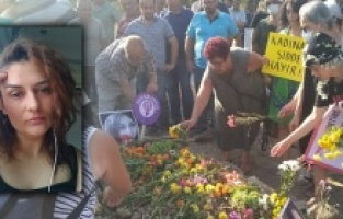 Dikili'de eşinin öldürdüğü Hanife kadınların omzunda uğurlandı