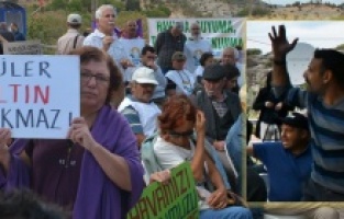 Dikili Çukuralan’da madencilerle 'çevre' tartışması!