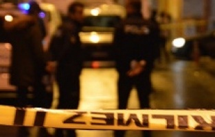 Bergama'da cinayet; eşini öldürüp, başsağlığına gitti!