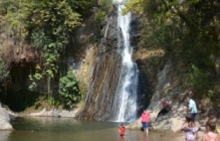 Dikili'nin 'Aşıklar Şelalesi'ne koruma kalkanı!