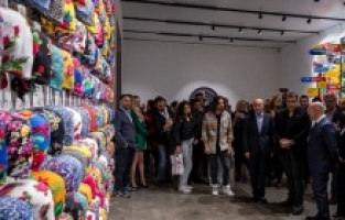 Güneştekin’in  “Gâvur Mahallesi” sergisi kapılarını açtı