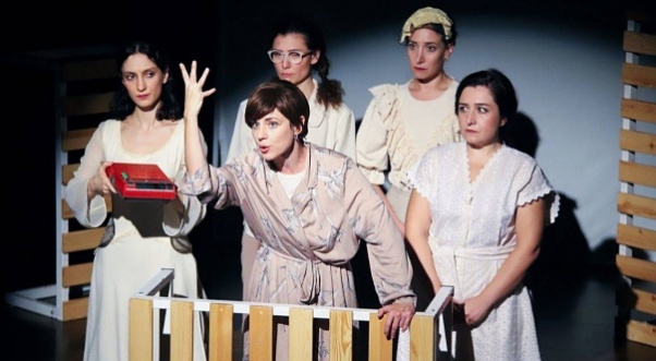 "Sevgi Soysal Yaşamakta Israr Ediyor" Ayvalık’a geliyor!