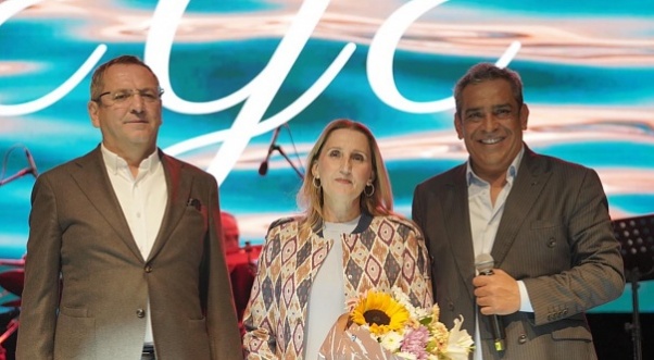 20. Ayvalık Uluslararası Zeytin Hasat ve Turizm Festivali’nde müzik dolu gece...