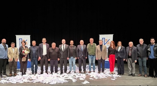 Bergama’da BERKSAV Tiyatro Günleri görkemli bir açılışla başladı