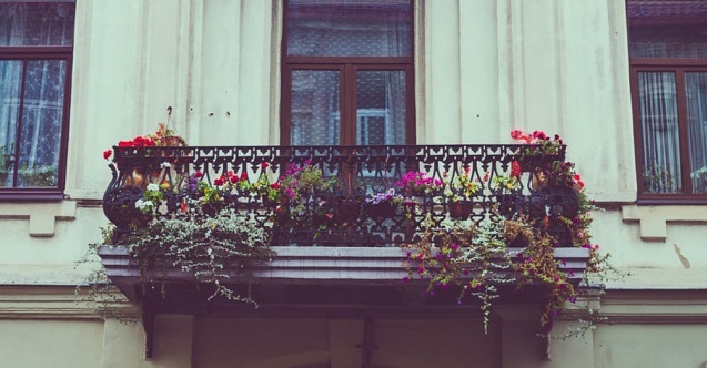 Balkonlar: Salgın günlerinin yeni kamusallıkları mı?