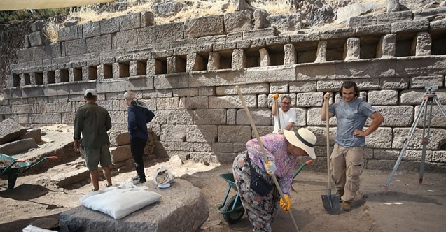 Asos'ta 3500 yıllık Bergama krallarının mimarisi ortaya çıkıyor!