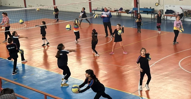 Dikili Lodos Spor yeni sezonu açtı