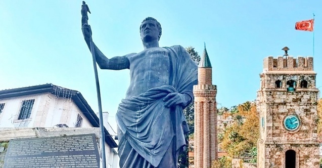 Bergama Kralı II. Attalos Heykeli'nin hikayesi ilgi çekiyor!