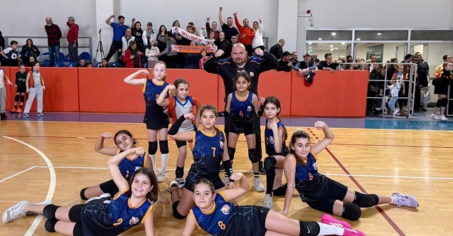 Dikili Lodos miniklerinden tatil hediyesi; yarı finale kaldılar