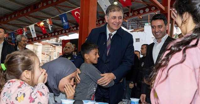 İzmir’de ramazan sofraları büyüyor, destekler artıyor