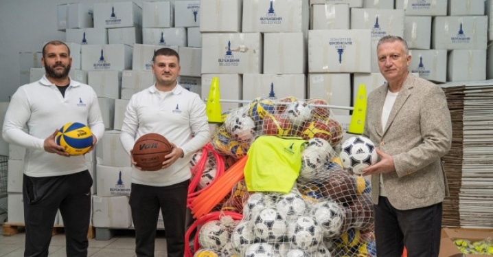 İzmir’de amatör spora 25 milyonluk can suyu